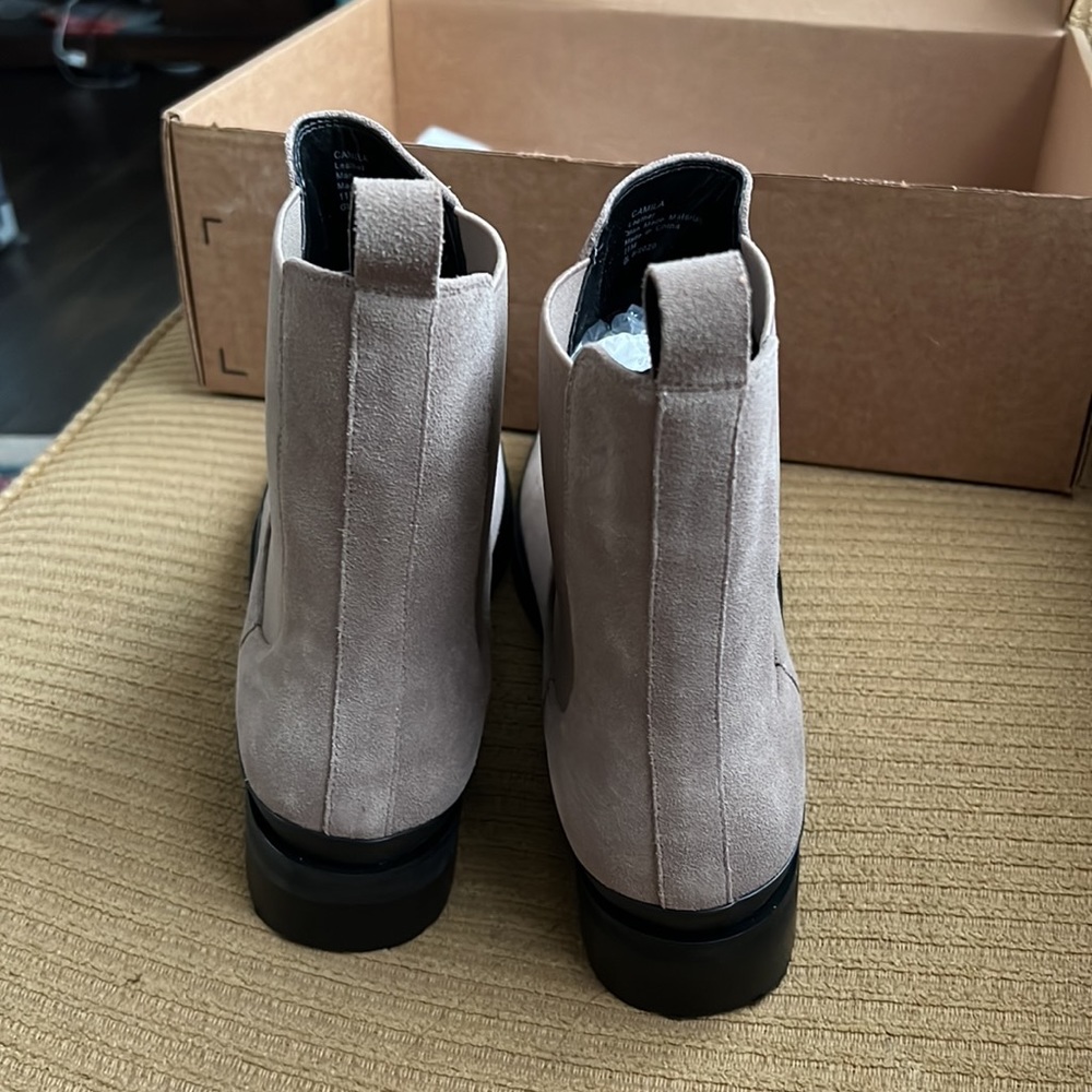Aerosoles Women's Camila Chelsea Boot Size: 11 - Picture 3 of 11